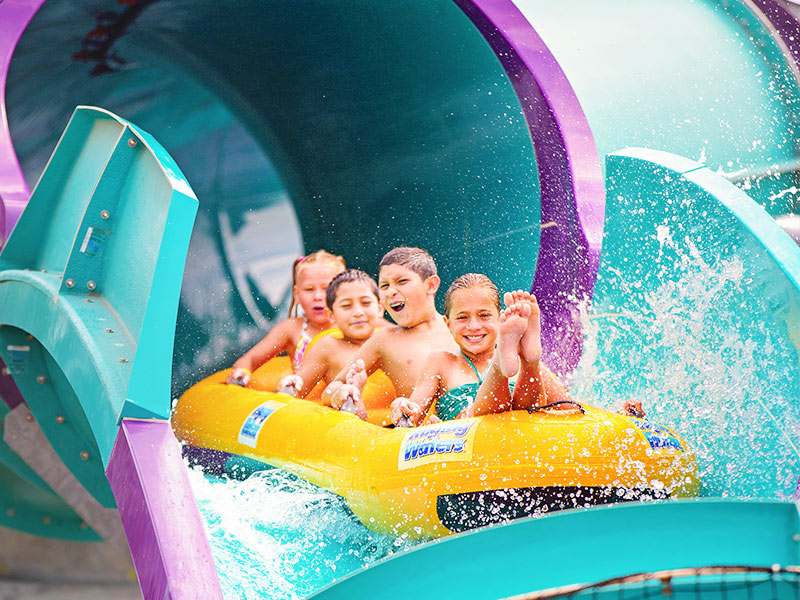 daughter and father at raging waters la