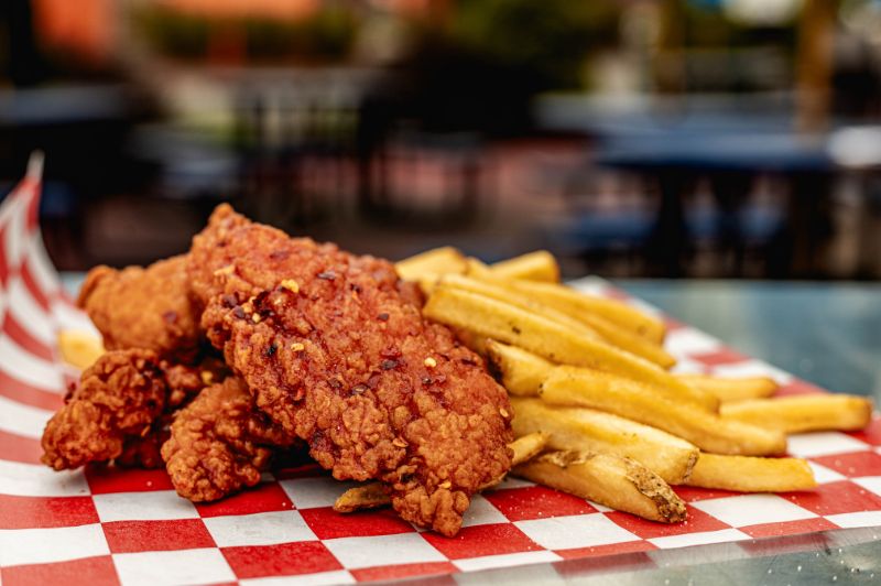 Dining_400x300 (800 x 450 px) (800 x 532 px) - 9